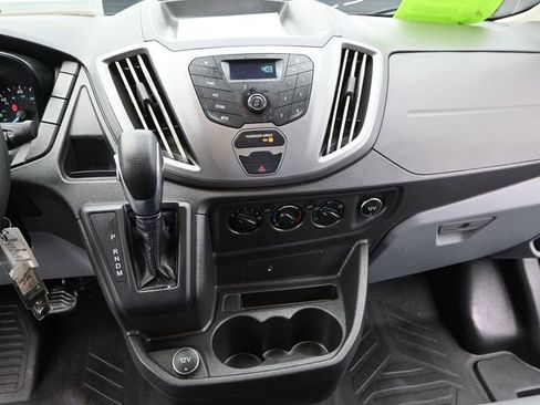 Used 2019 Ford Transit 250 130 Low Roof image 7