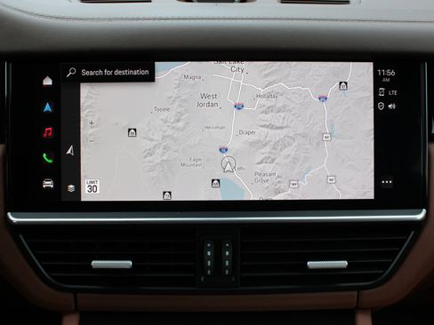 Certified 2023 Porsche Cayenne Platinum Edition image 20