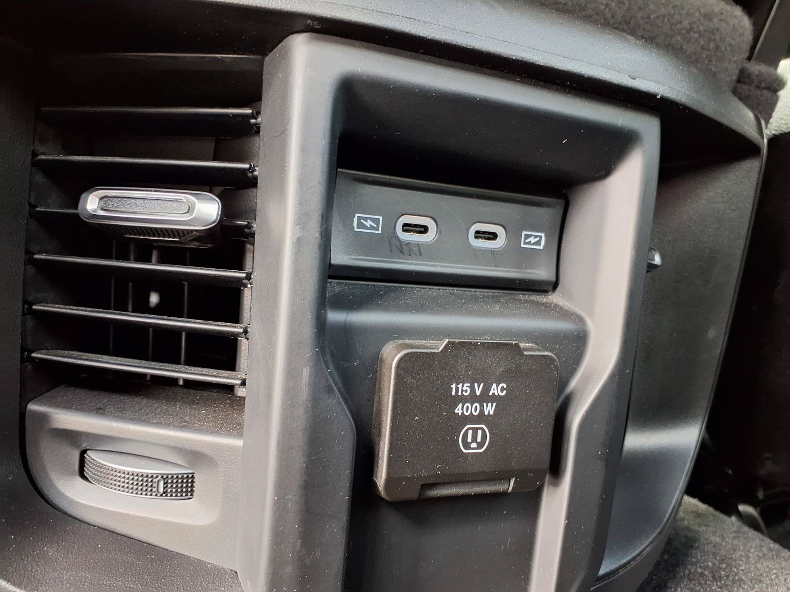 Used 2026 RAM 2500 Laramie AWD/4WD image 27