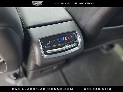 Certified 2025 Cadillac XT6 Luxury FWD image 26
