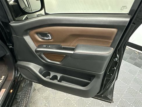 Used 2017 Nissan Titan Platinum Reserve image 16