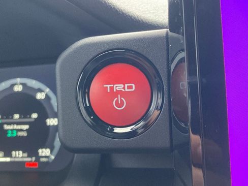 New 2026 Toyota 4Runner TRD Off-Road Premium AWD/4WD image 18
