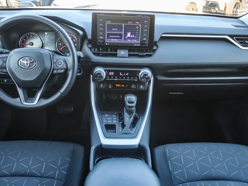 Used 2020 Toyota RAV4 XLE image 11