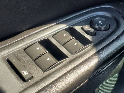 Used 2014 Chevrolet Traverse LT image 12