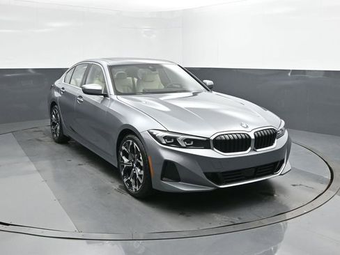 New 2026 BMW 330i Sedan w/ Premium Package RWD image 22