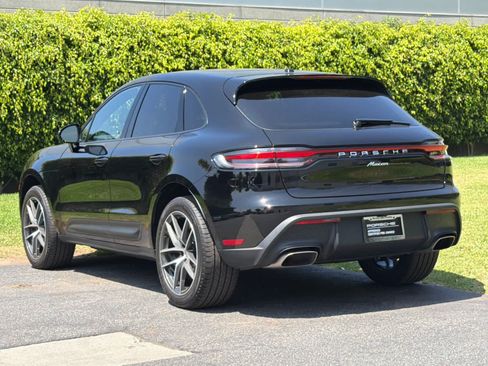Used 2026 Porsche Macan AWD/4WD image 3