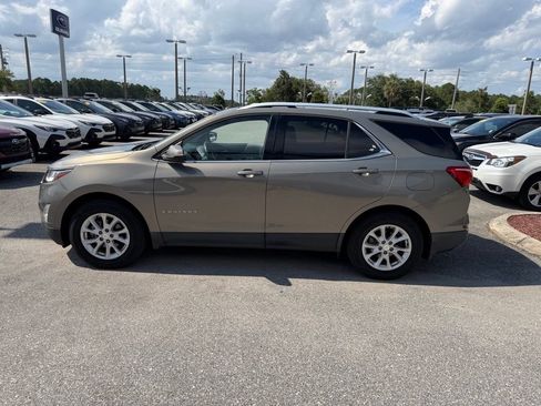Used 2019 Chevrolet Equinox LT w/ Sun & Navigation Package AWD/4WD image 9