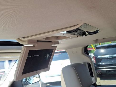 Used 2017 Chevrolet Tahoe Premier AWD/4WD image 9