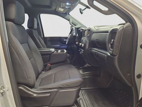 Used 2022 GMC Sierra 3500 Pro w/ Convenience Package image 16