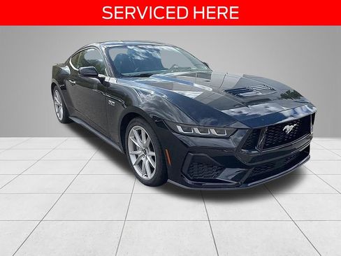 Used 2024 Ford Mustang GT Premium image 3
