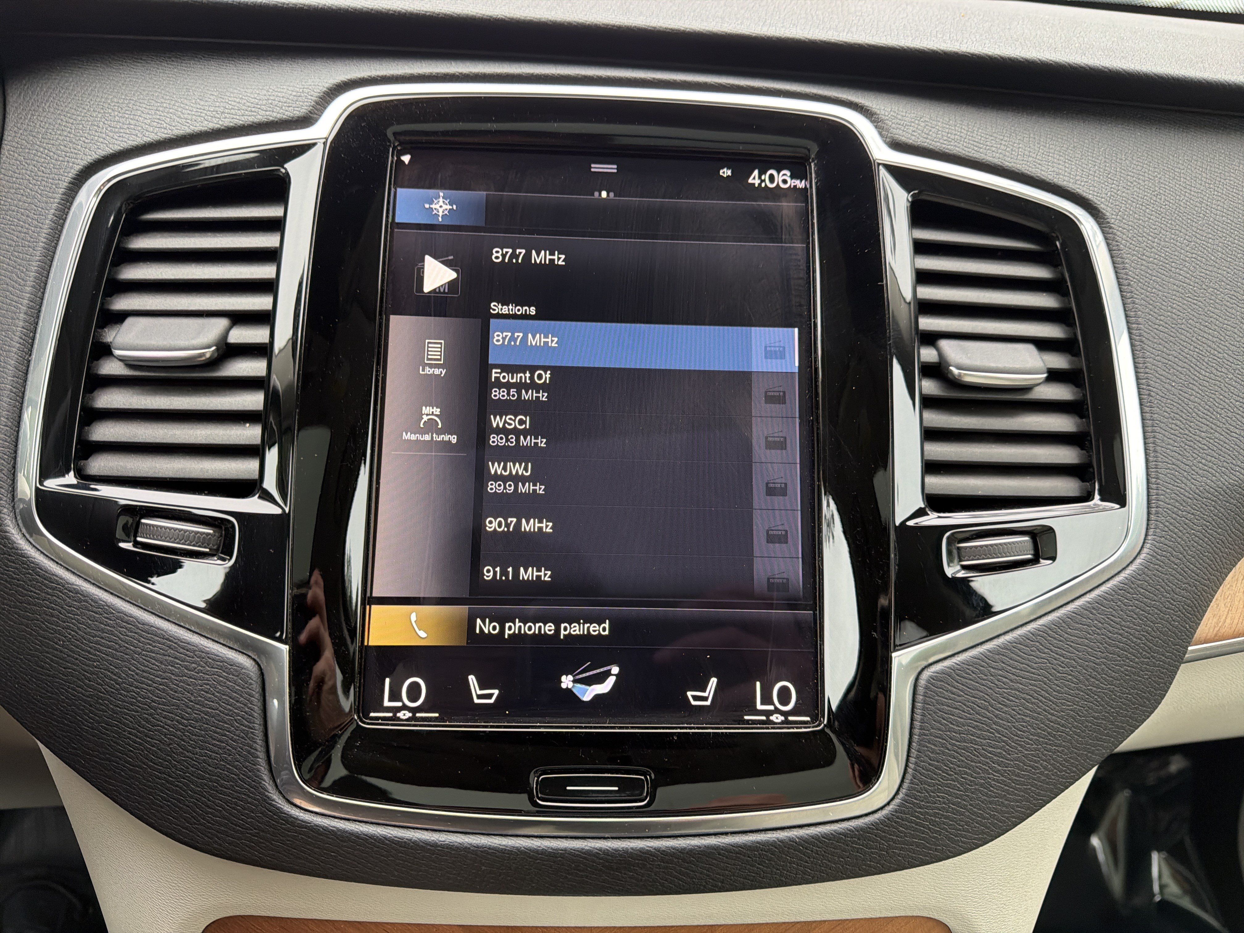 Used 2022 Volvo XC90 T5 Momentum w/ Advanced Package FWD image 23