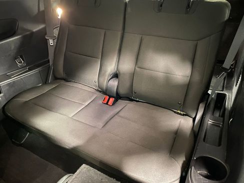 Used 2021 Ford Explorer XLT image 7