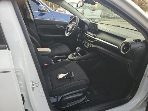 Used 2020 Kia Forte LXS image 7