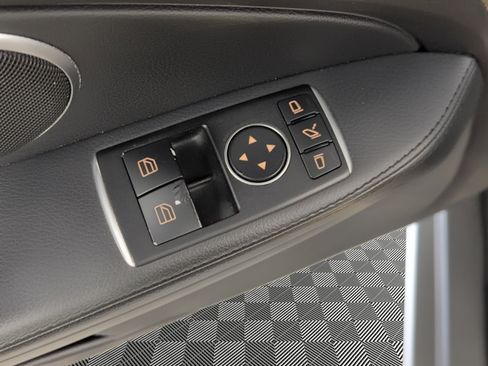 Used 2015 Mercedes-Benz SLK 250 image 15