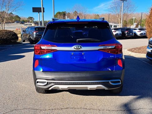 Used 2021 Kia Seltos EX image 6