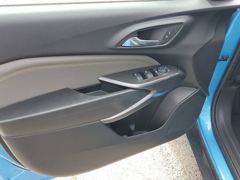 Used 2025 Chevrolet Trax ACTIV w/ Sunroof Package FWD image 20