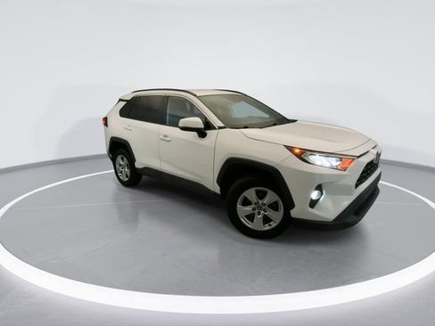 Used 2021 Toyota RAV4 XLE FWD image 6