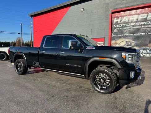 Used 2021 GMC Sierra 3500 Denali w/ Denali Black Diamond Edition image 9