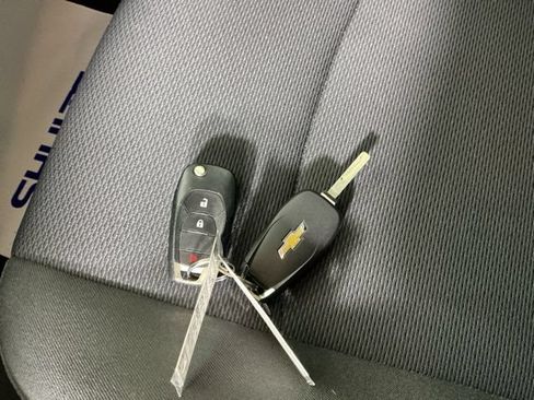 Used 2018 Chevrolet Cruze LT FWD image 23