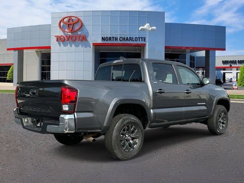Used 2023 Toyota Tacoma SR5 w/ SR5 Appearance Package RWD image 8