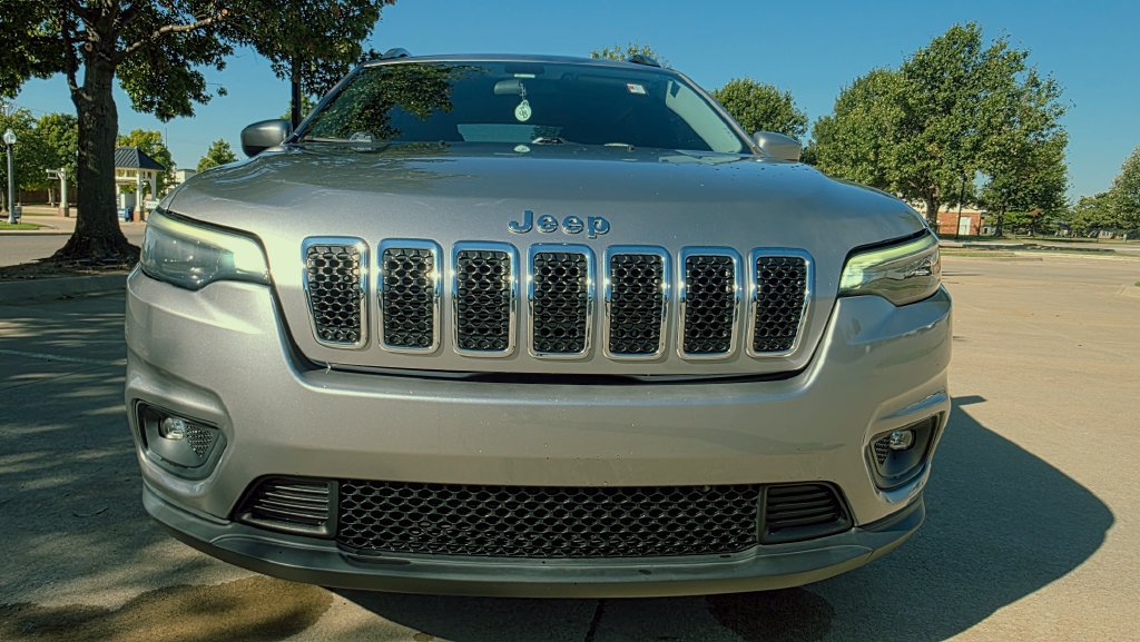 Used 2019 Jeep Cherokee Latitude w/ Popular Appearance Group FWD image 23