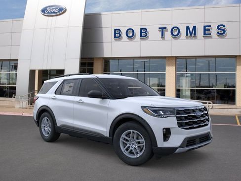New 2026 Ford Explorer Active RWD image 7