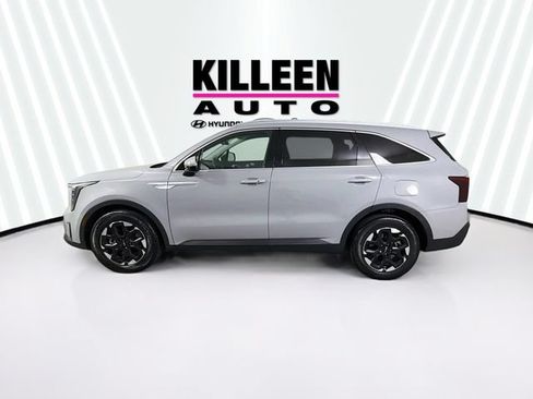 Used 2025 Kia Sorento S w/ Panoramic Sunroof Package FWD image 4