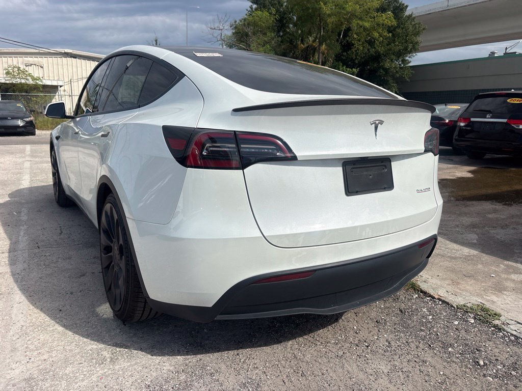 Used 2024 Tesla Model Y Performance AWD/4WD image 5