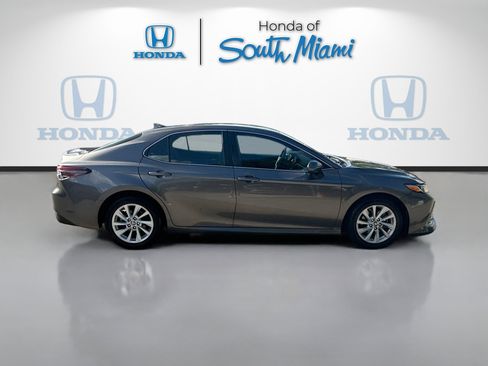 Used 2021 Toyota Camry LE FWD image 8