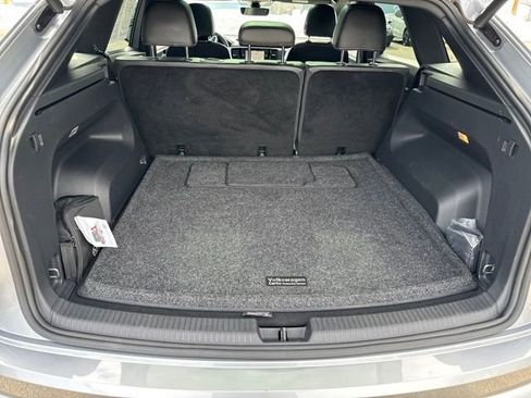 Certified 2022 Volkswagen Atlas Cross Sport SEL image 33