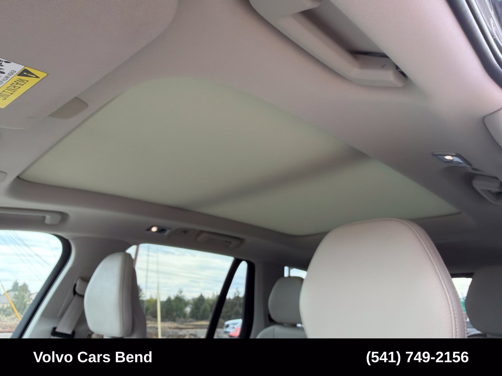 Used 2020 Volvo XC90 T6 Momentum w/ Protection Package Premier AWD/4WD image 17