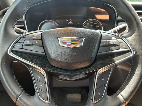 Used 2020 Cadillac XT5 Premium Luxury image 20