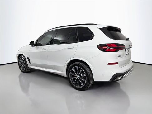 New 2026 BMW X5 xDrive40i w/ M Sport Package AWD/4WD image 14