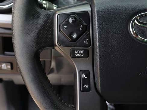 Used 2019 Toyota Tacoma TRD Sport AWD/4WD image 23
