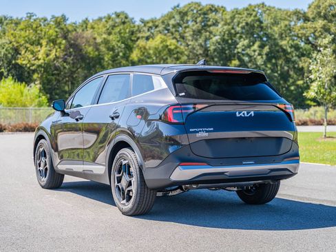 New 2026 Kia Sportage EX FWD image 3