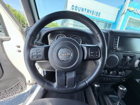 Used 2015 Jeep Wrangler Sport w/ Quick Order Package 24S AWD/4WD image 13