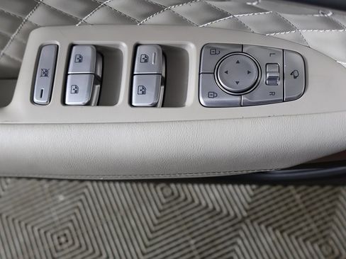 Used 2023 Genesis G70 3.3T w/ Sport Prestige Package image 38