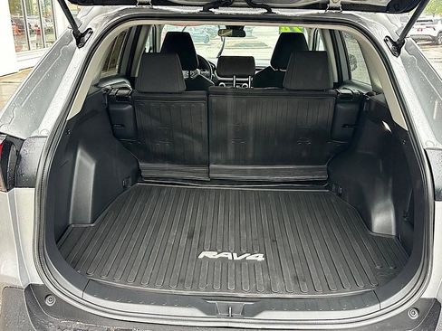 Certified 2024 Toyota RAV4 LE AWD/4WD image 9