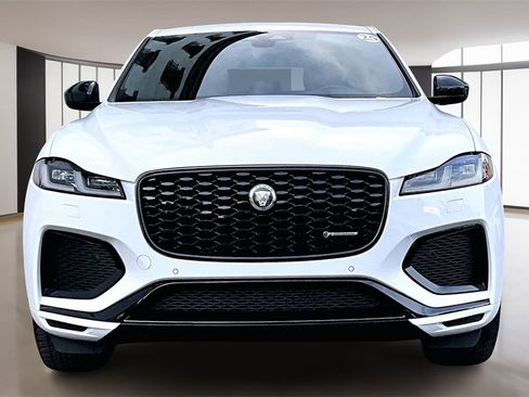 Used 2025 Jaguar F-PACE R-Dynamic S image 2