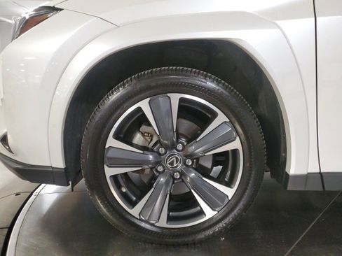 Used 2024 Lexus UX 250h AWD w/ Premium Package image 27