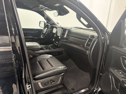 Used 2022 RAM 1500 Limited w/ Body-Colour Bumper Group image 24