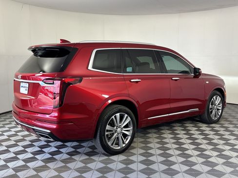 Used 2024 Cadillac XT6 Premium Luxury w/ Technology Package FWD image 9