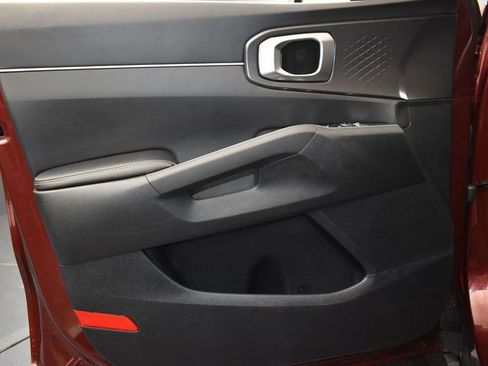 Certified 2025 Kia Sorento S image 16