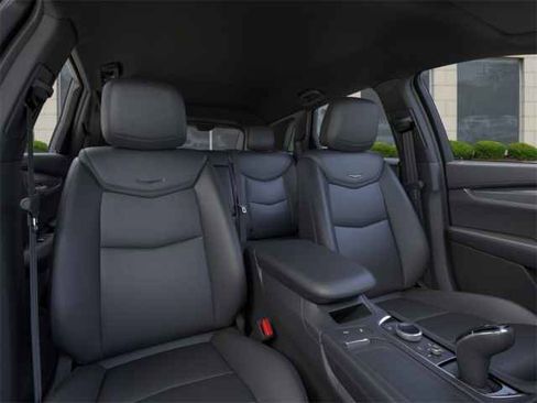 New 2026 Cadillac XT5 Luxury image 17
