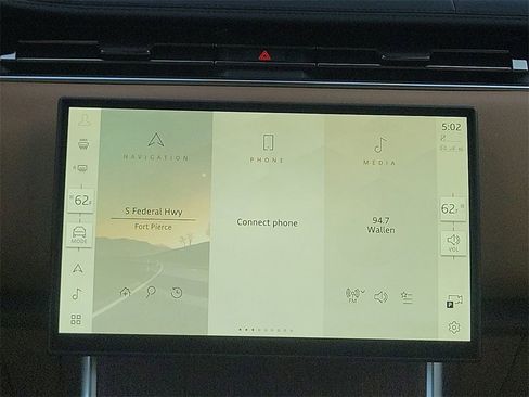 New 2025 Land Rover Range Rover Long Wheelbase SE image 21