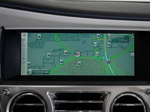 Used 2017 Rolls-Royce Dawn image 38