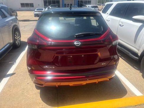 Used 2023 Nissan Kicks SV FWD image 7