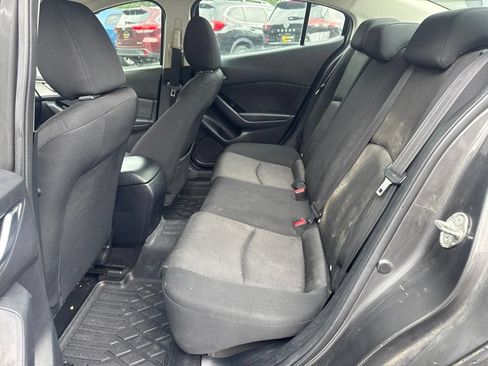 Used 2018 MAZDA MAZDA3 Sport FWD image 21