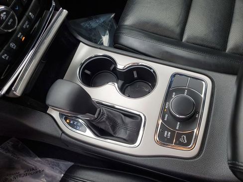 Used 2019 Jeep Grand Cherokee Limited w/ Luxury Group II image 22