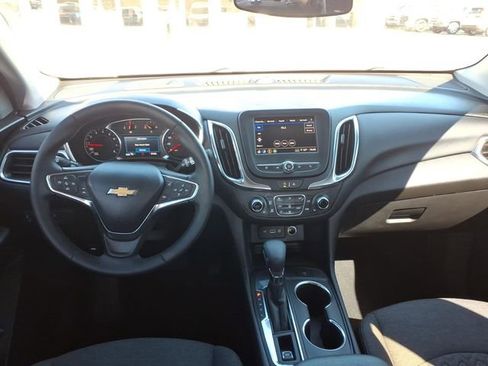 Used 2024 Chevrolet Equinox LT image 18